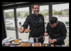 مكملات الذواقة: نجوم الطهي الذين يشاركون المسرح