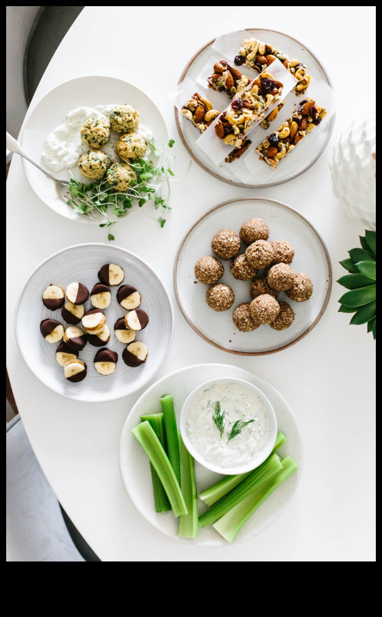 قضمة في السعادة: وصفات الوجبات الخفيفة لإضفاء البهجة على يومك